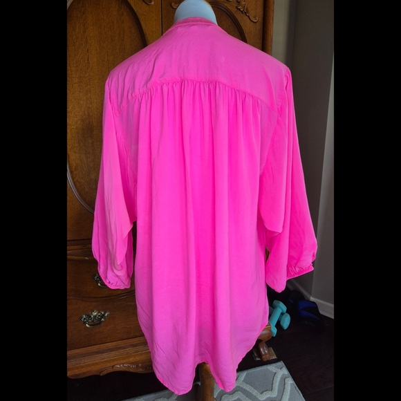 Trina Turk Vibrant Pink Blouse - Picture 3 of 6